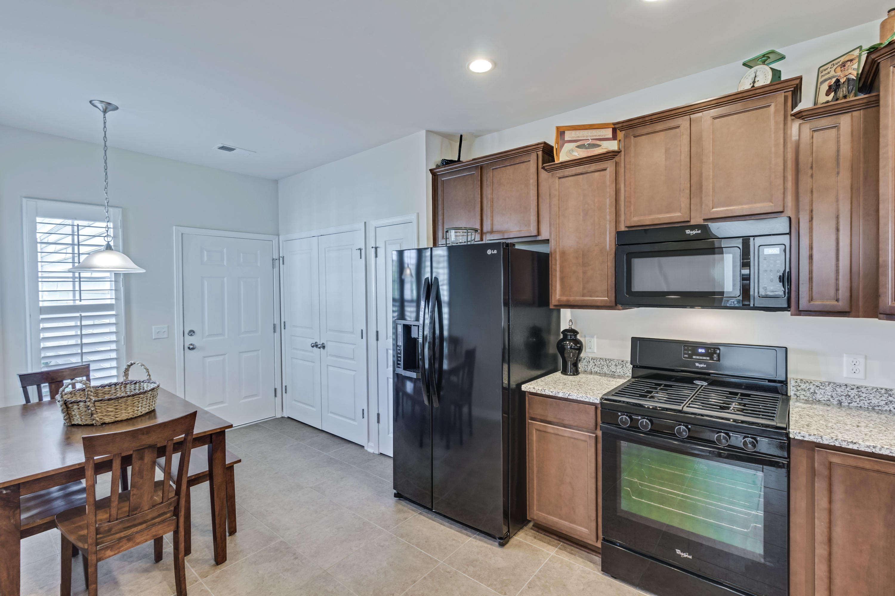 111 Harbor Point Court Summerville, SC 29486 - Photo 10 of 35 20
