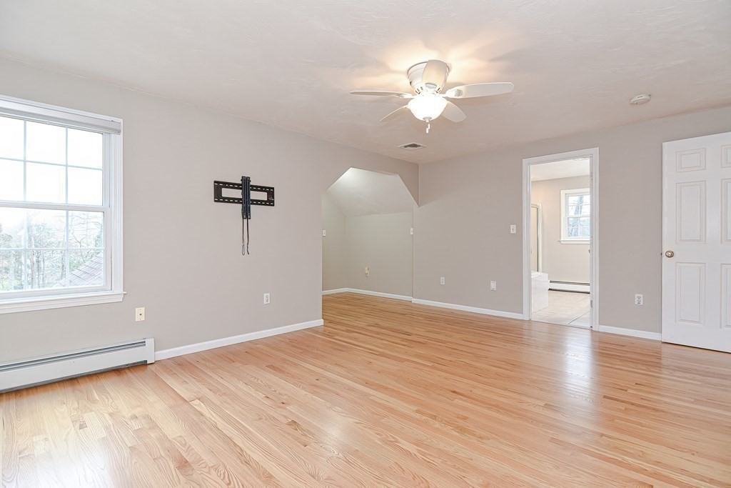 173 East Street Upton, MA 01568 - Photo 13 of 32