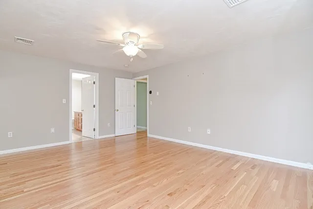 $4,500 | 173 East Street, Upton, MA 01568