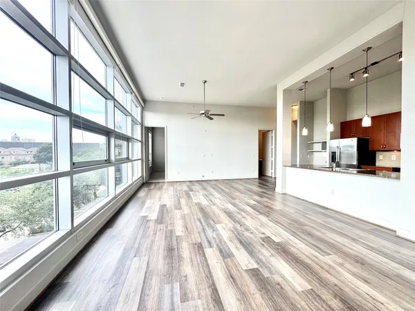 $1,966 | 3333 Weslayan Street, Unit 1467, Houston, TX 77027