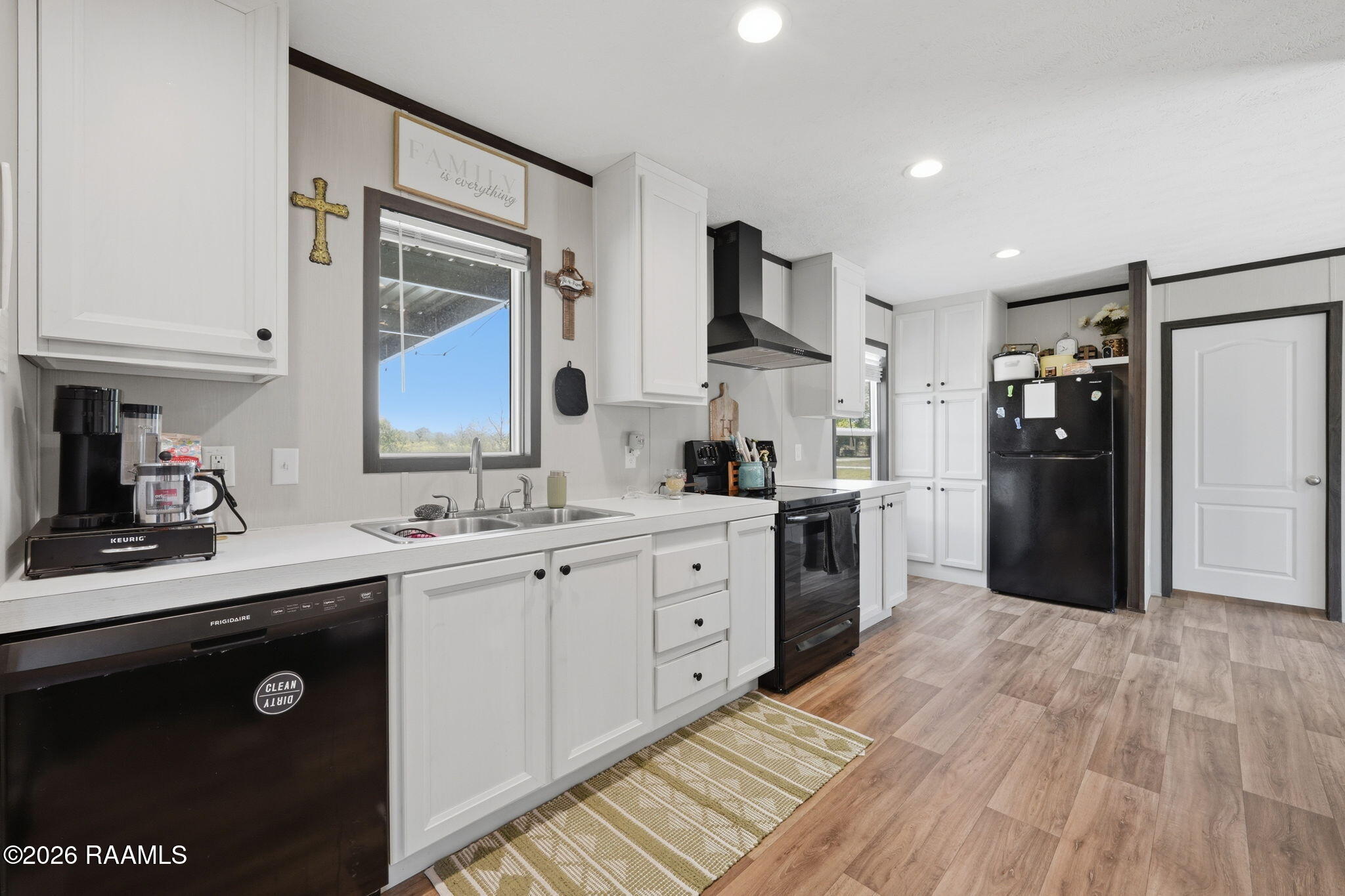 154 Bearb Road Sunset, LA 70584 - Photo 7 of 22 Kitchen