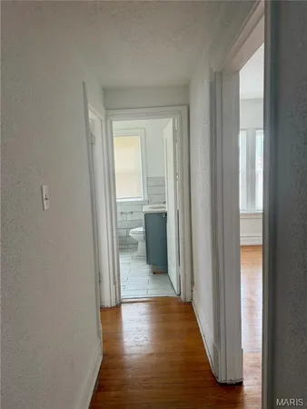 $1,595 | 7355 Lindell Boulevard, Unit 302, University City, MO 63130