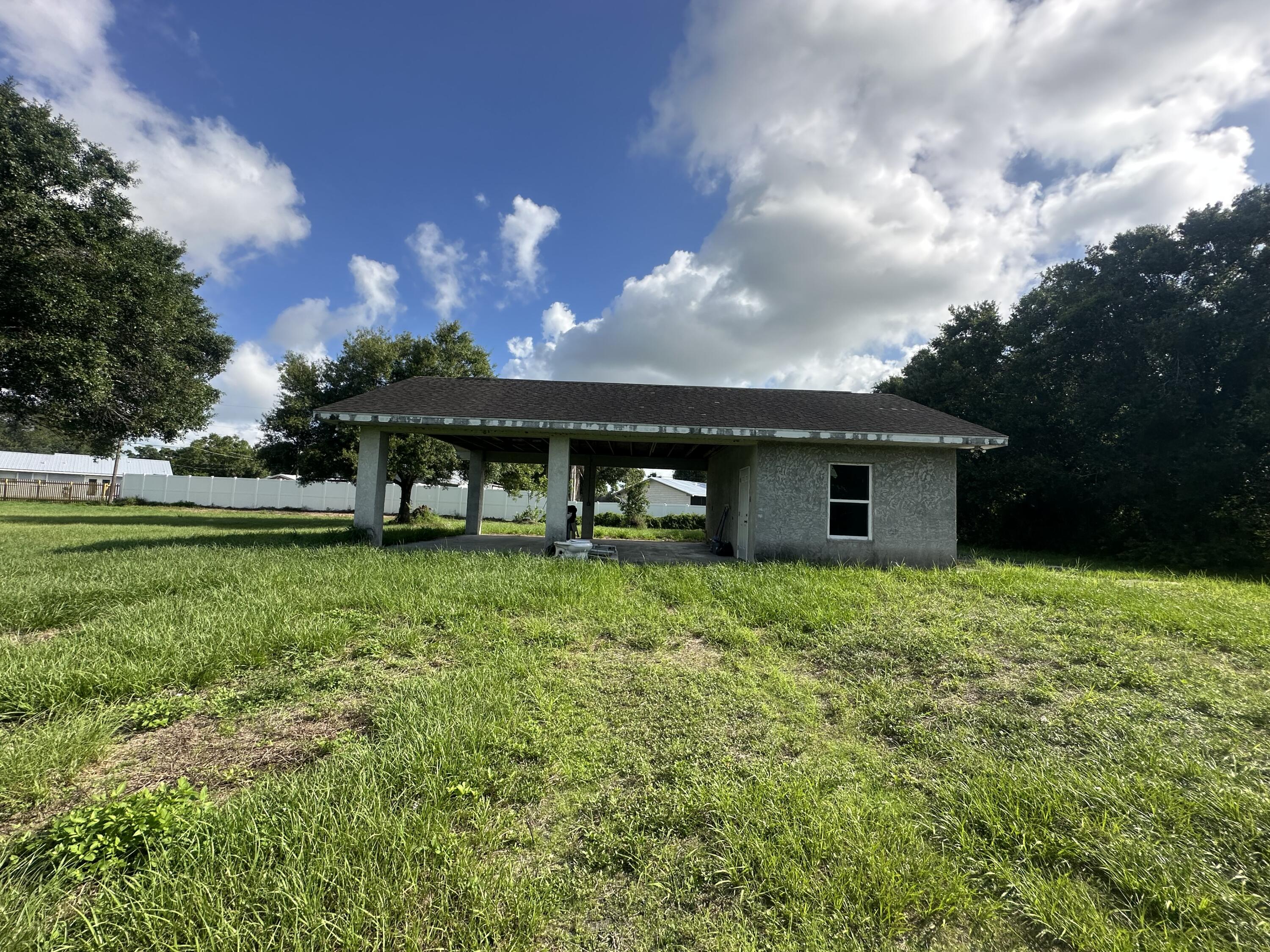 2055 Southwest 3rd Street Okeechobee, FL 34974 - Photo 2 of 11 IMG_4434