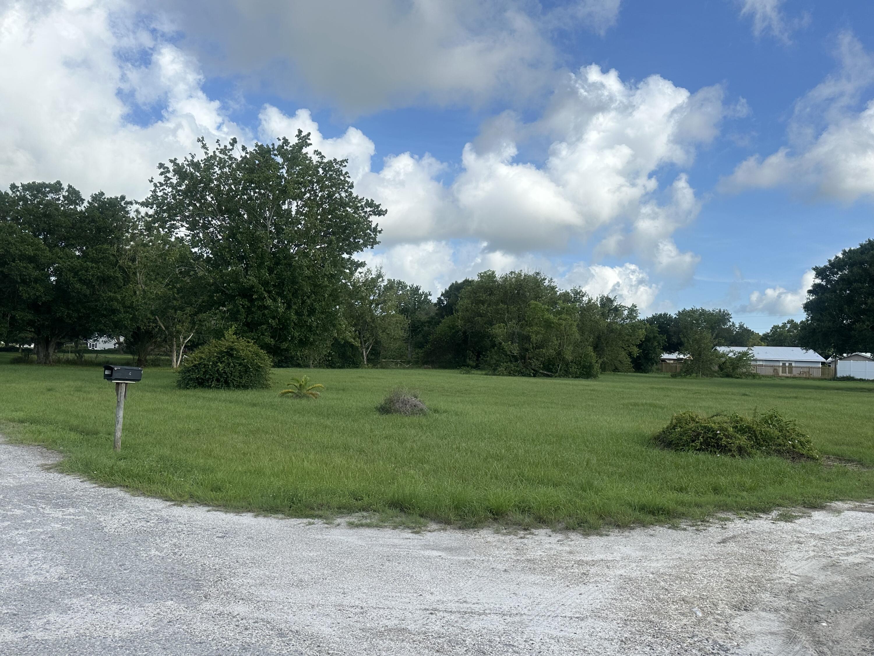 2055 Southwest 3rd Street Okeechobee, FL 34974 - Photo 6 of 11 IMG_4426