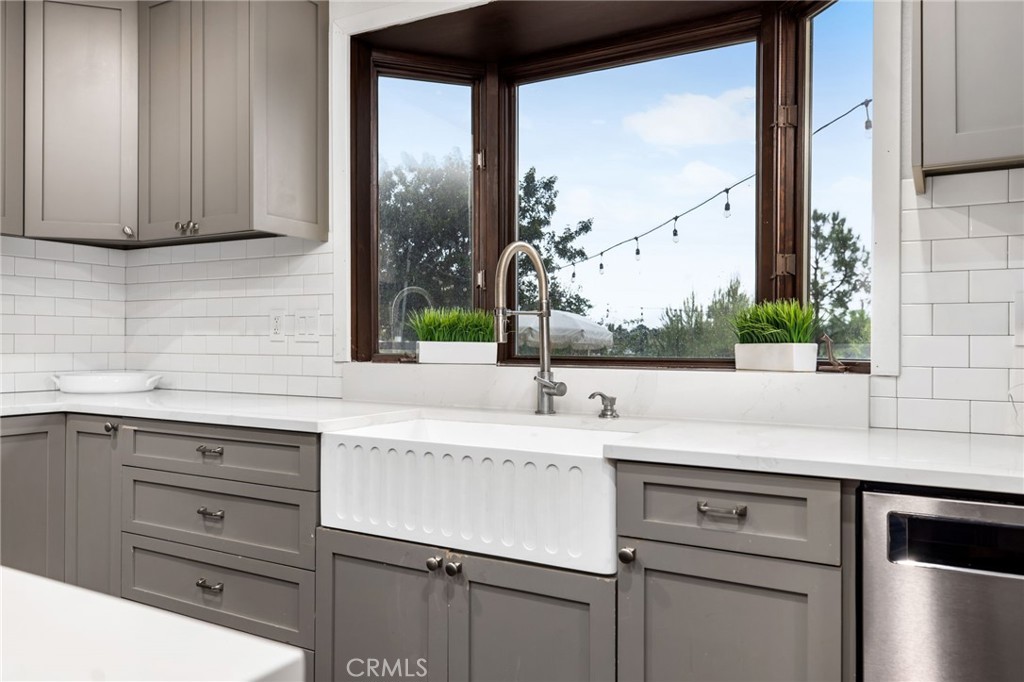 2607 Alta Vista Drive Fallbrook, CA 92028 - Photo 3 of 71