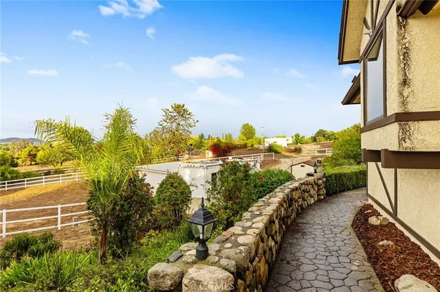 $1,165,000 | 2607 Alta Vista Drive, Fallbrook, CA 92028