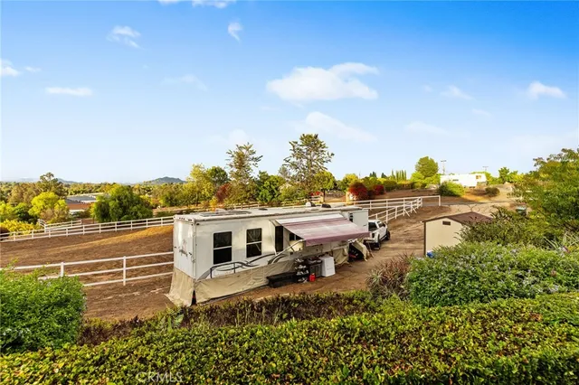 $1,165,000 | 2607 Alta Vista Drive, Fallbrook, CA 92028