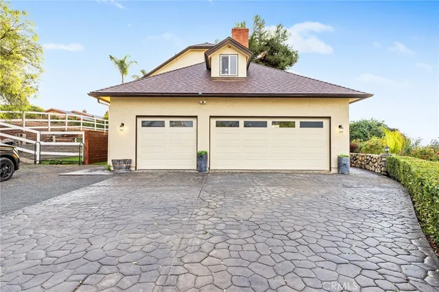 $1,165,000 | 2607 Alta Vista Drive, Fallbrook, CA 92028