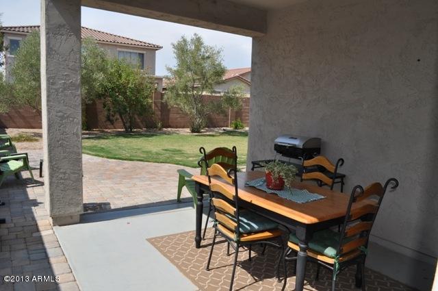 846 East Riviera Place Chandler, AZ 85249 - Photo 31 of 32 Patio