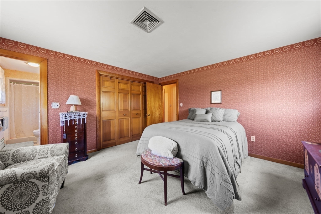 111 Hamilton Street Saugus, MA 01906 - Photo 20 of 28