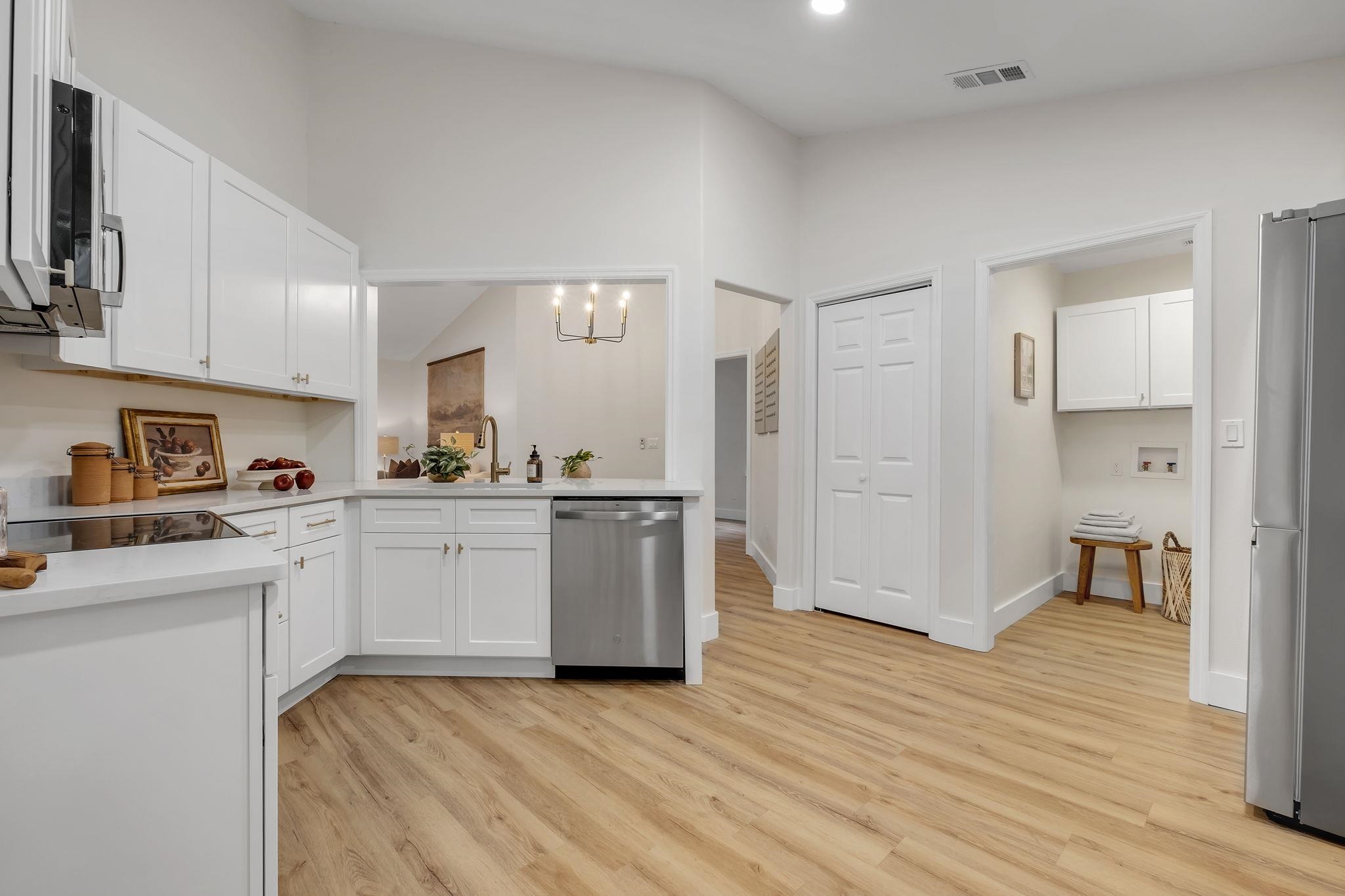 1638 Folkstone Road Tallahassee, FL 32312 - Photo 3 of 29