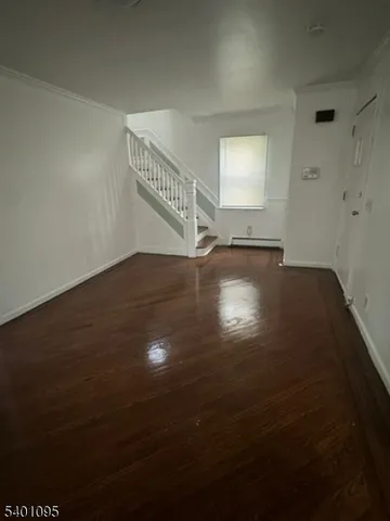 a view of empty room with window