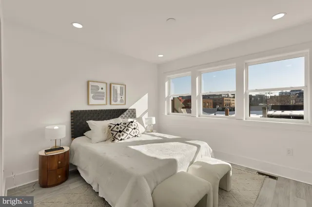 $3,250 | 231 S Street Northeast, Unit 1, Washington, DC 20002