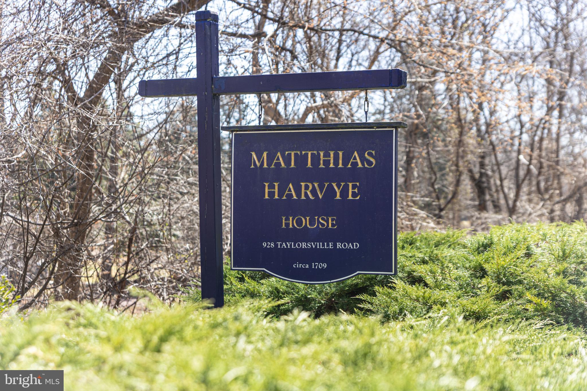 928 Taylorsville Road Washington Crossing, PA 18977 - Photo 2 of 106 a sign on the side of a building