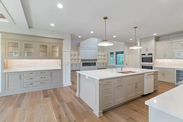 $1,399,999 | 3350 Siena Drive, Valparaiso, IN 46385