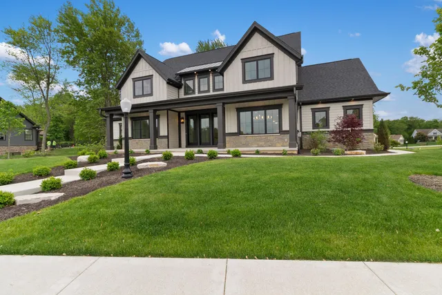 $1,399,999 | 3350 Siena Drive, Valparaiso, IN 46385