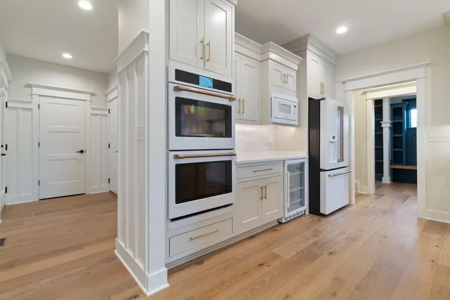 $1,399,999 | 3350 Siena Drive, Valparaiso, IN 46385