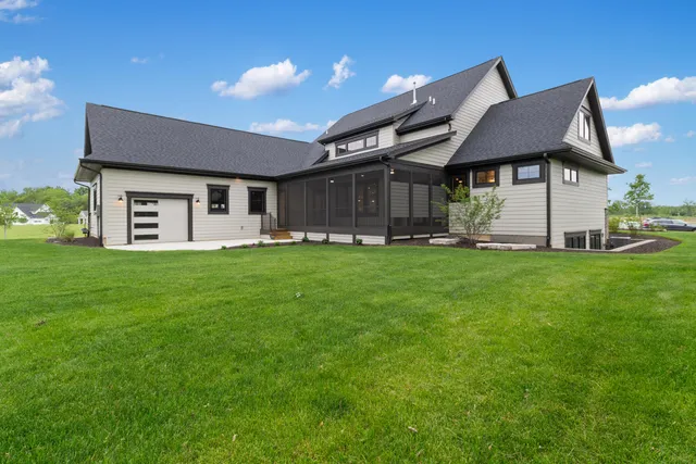 $1,399,999 | 3350 Siena Drive, Valparaiso, IN 46385