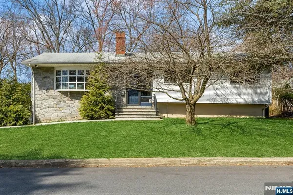 $1,599,000 | 37 New Street, Cresskill, NJ 07626
