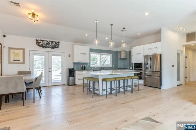 $1,599,000 | 37 New Street, Cresskill, NJ 07626