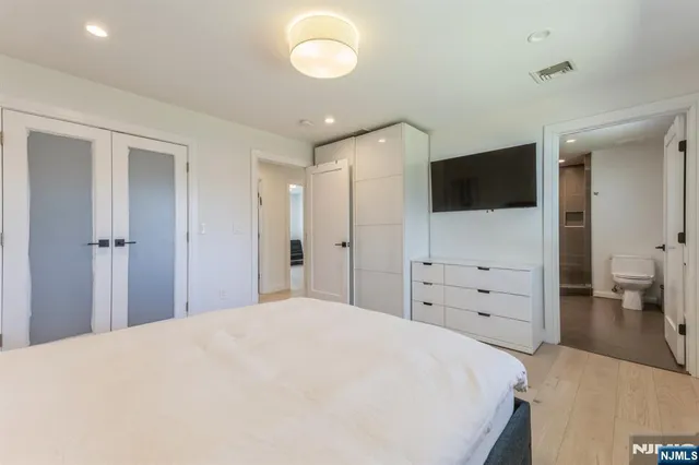 $1,599,000 | 37 New Street, Cresskill, NJ 07626