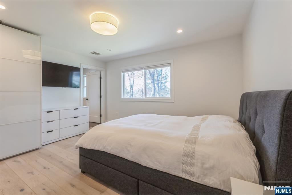 37 New Street Cresskill, NJ 07626 - Photo 16 of 41