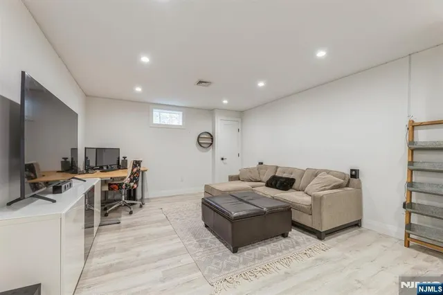 $1,599,000 | 37 New Street, Cresskill, NJ 07626