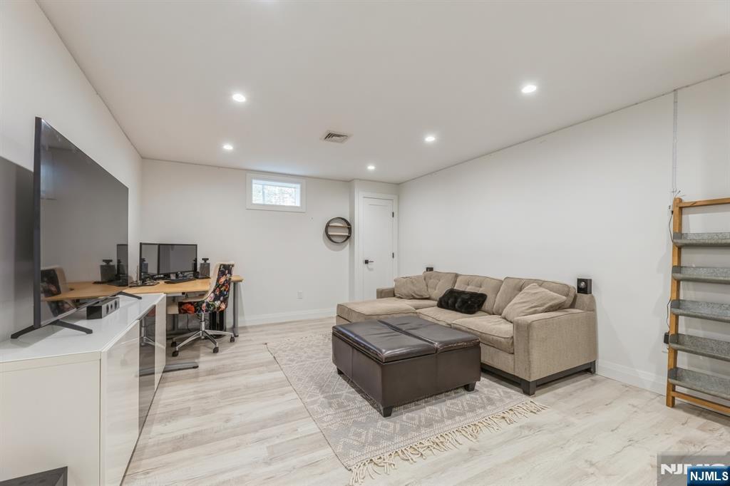 37 New Street Cresskill, NJ 07626 - Photo 29 of 41