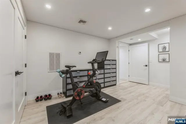 $1,599,000 | 37 New Street, Cresskill, NJ 07626