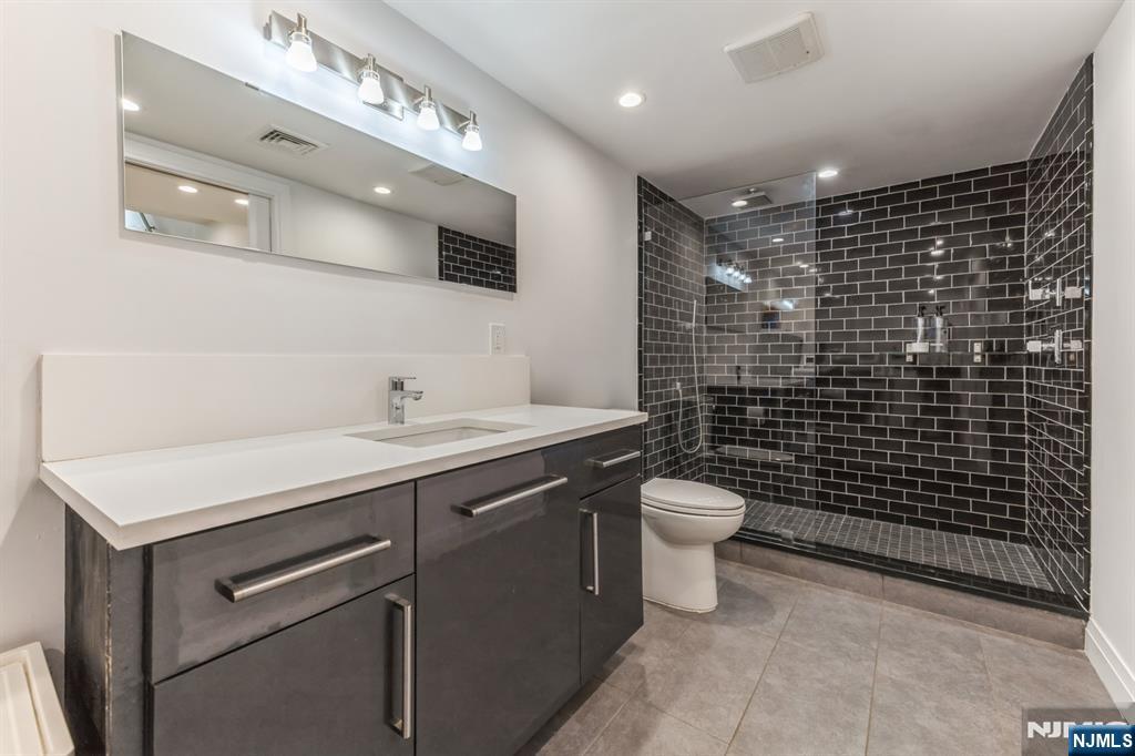 37 New Street Cresskill, NJ 07626 - Photo 34 of 41