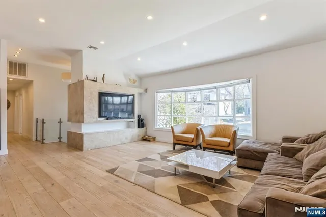 $1,599,000 | 37 New Street, Cresskill, NJ 07626