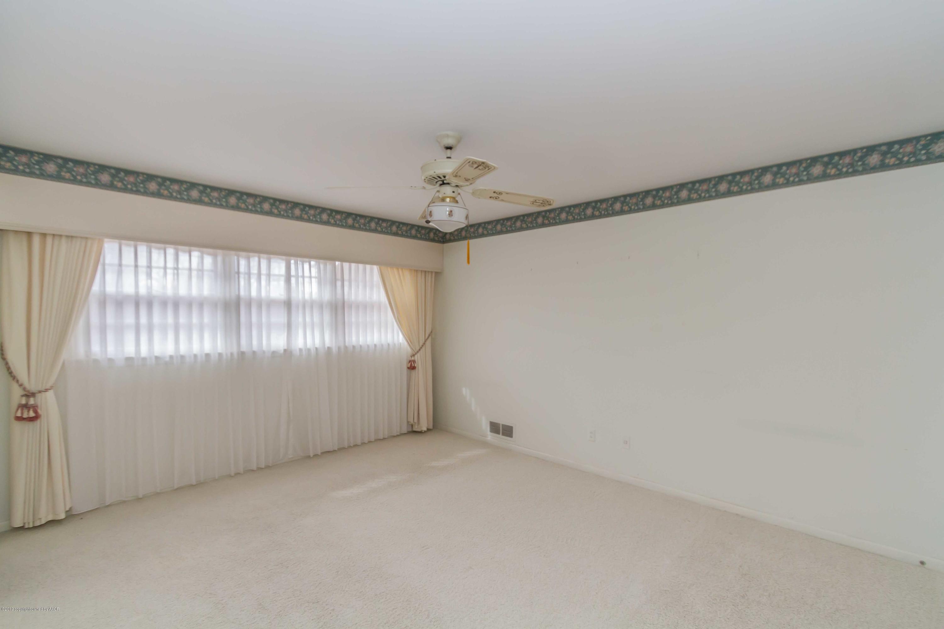 3228 South Travis Street Amarillo, TX 79109 - Photo 21 of 44 a view of an empty room