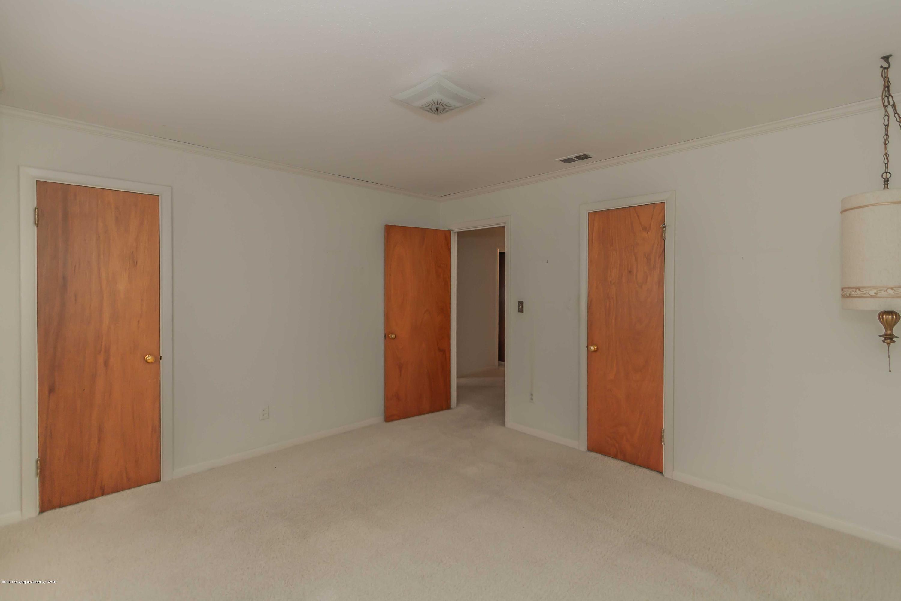 3228 South Travis Street Amarillo, TX 79109 - Photo 33 of 44 a view of an empty room