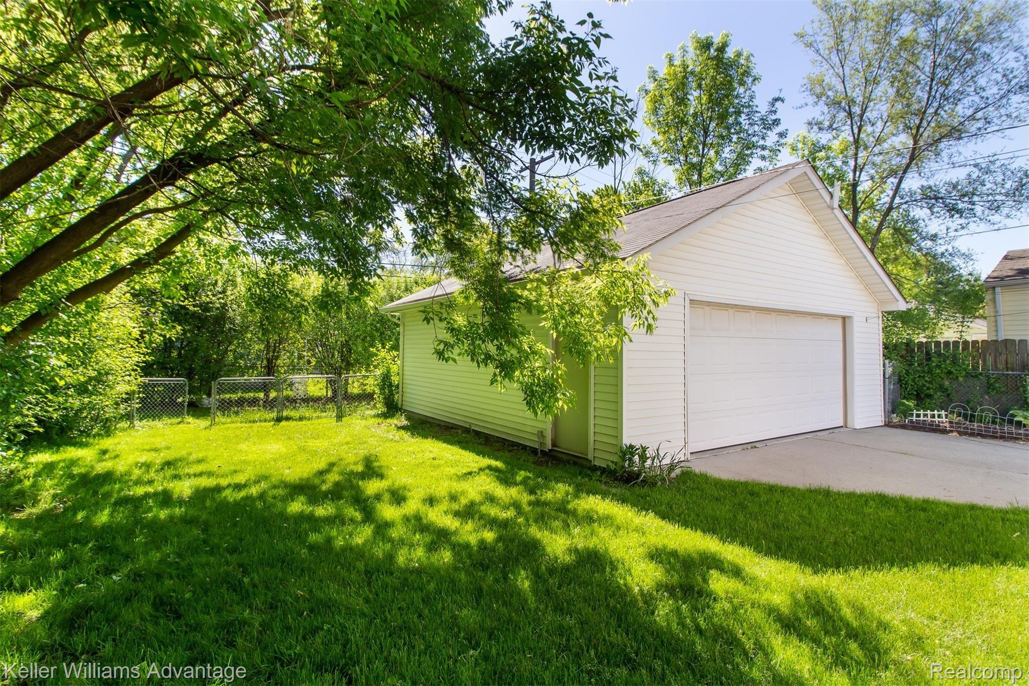3912 Greenfield Road Berkley, MI 48072 - Photo 27 of 28 GreenfieldRd_3912_Back_05.jpg