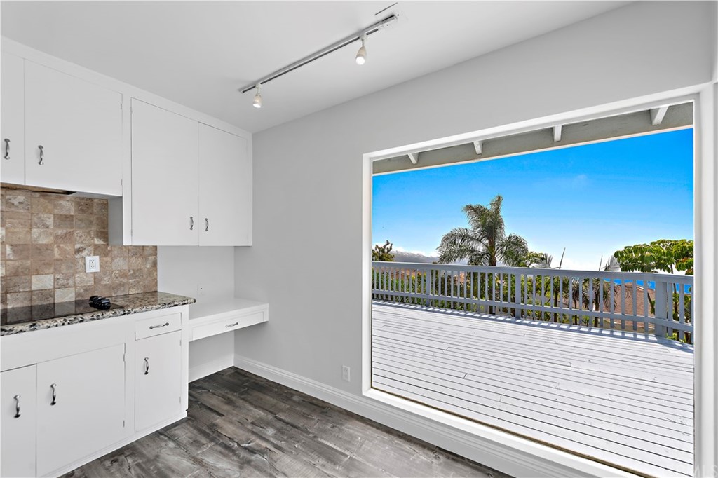 2809 Chillon Way Laguna Beach, CA 92651 - Photo 11 of 32 a view of a room with wooden floor
