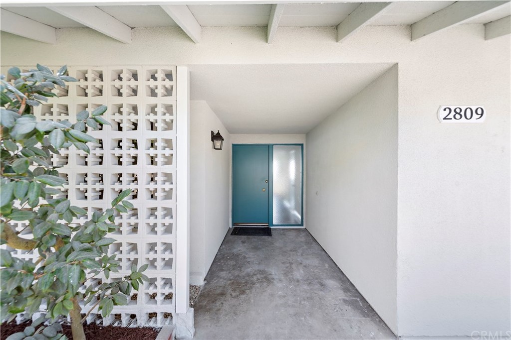 2809 Chillon Way Laguna Beach, CA 92651 - Photo 6 of 32 a view of hallway