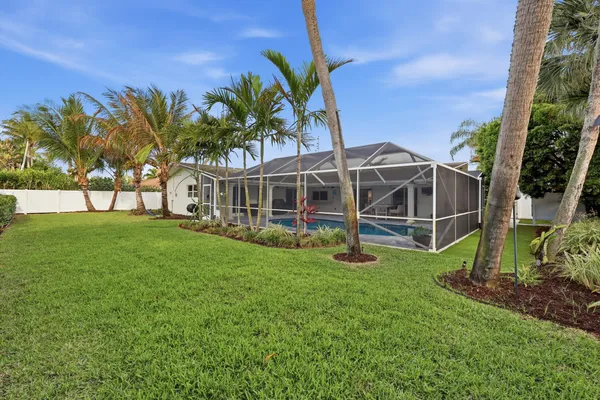 $1,450,000 | 7 River Drive, Tequesta, FL 33469