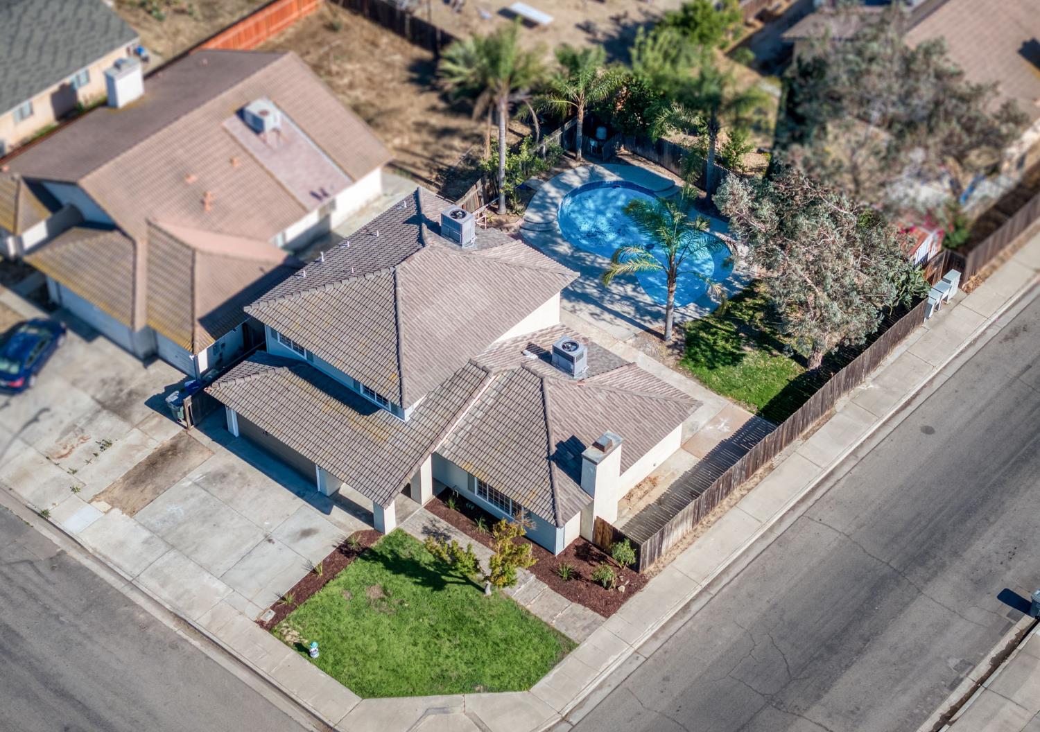 2929 West Sinclair Street Caruthers, CA 93609 - Photo 2 of 29