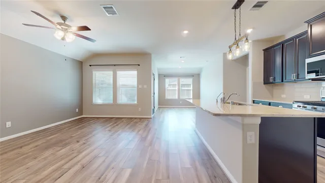 $2,200 | 1014 Barstow Drive, Rosharon, TX 77583