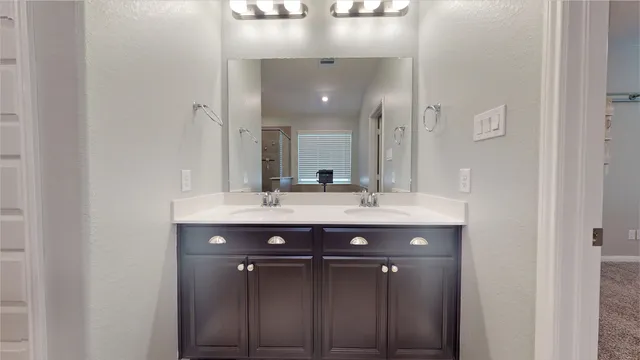 $2,200 | 1014 Barstow Drive, Rosharon, TX 77583