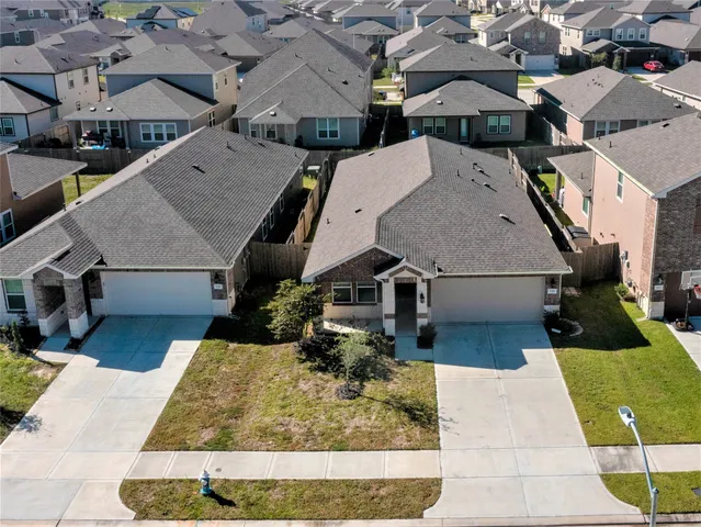 $2,200 | 1014 Barstow Drive, Rosharon, TX 77583