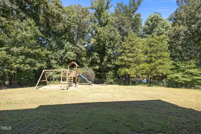 $600,000 | 2601 Northstream Court, Haw River, NC 27258