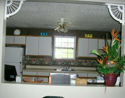539 Bonniebrook Road Butler, PA 16002 - Photo 2 of 5 Kitchen.