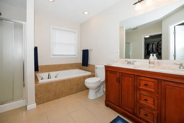 $350,000 | 117 White Tail Lane, Hudson, IL 61748