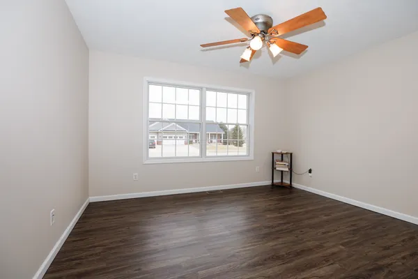 $350,000 | 117 White Tail Lane, Hudson, IL 61748