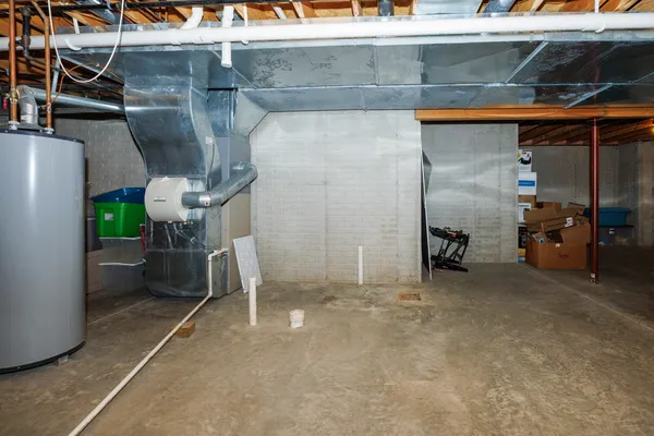 $350,000 | 117 White Tail Lane, Hudson, IL 61748