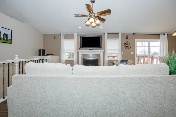 $350,000 | 117 White Tail Lane, Hudson, IL 61748