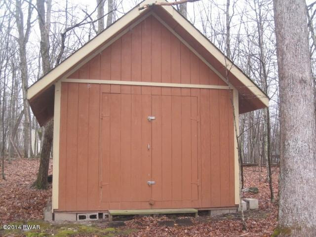 135 Tanager Road Lackawaxen, PA 18435 - Photo 38 of 49