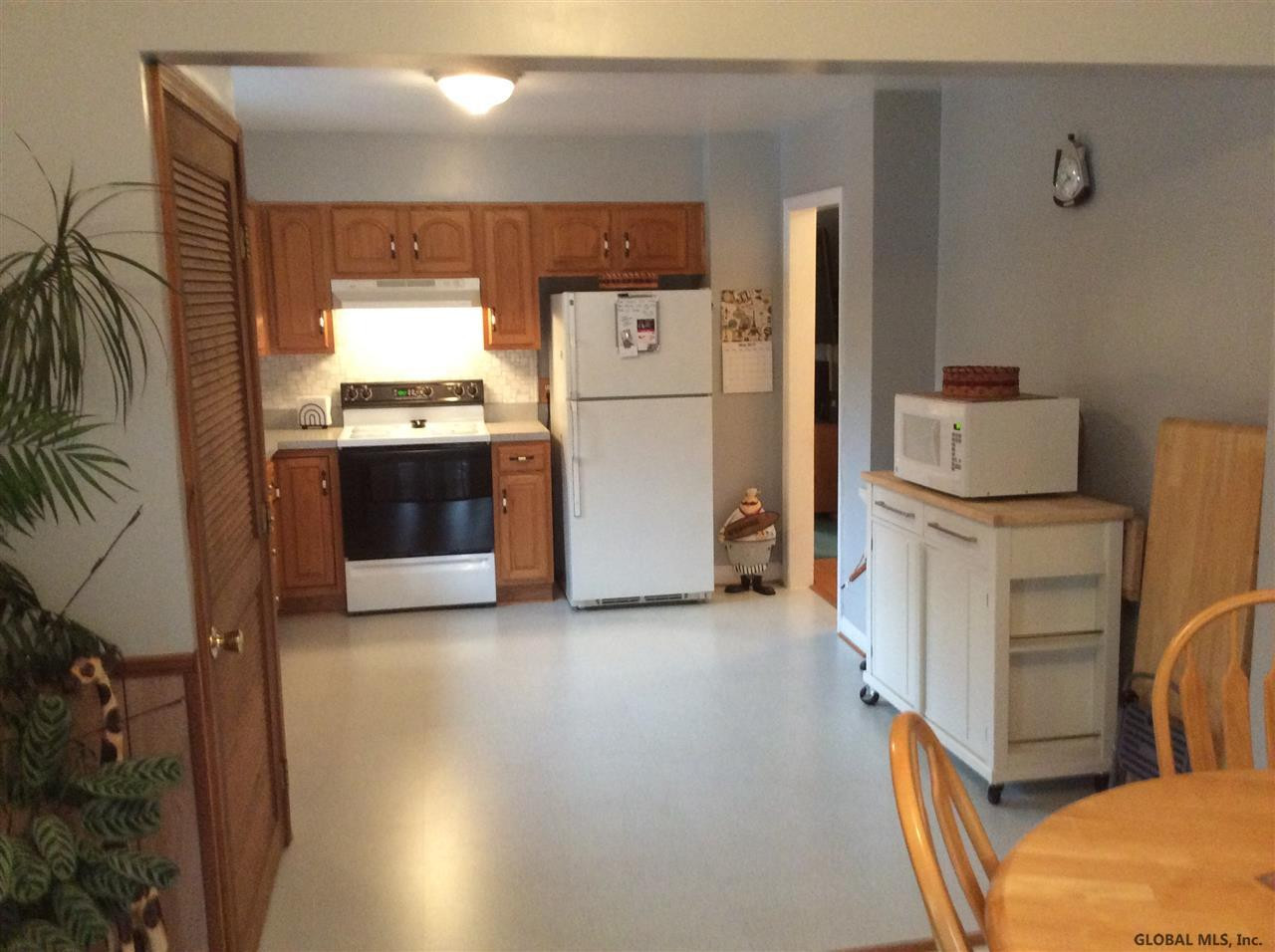 117 Vly Road Colonie, NY 12205 - Photo 8 of 16 Photo 8