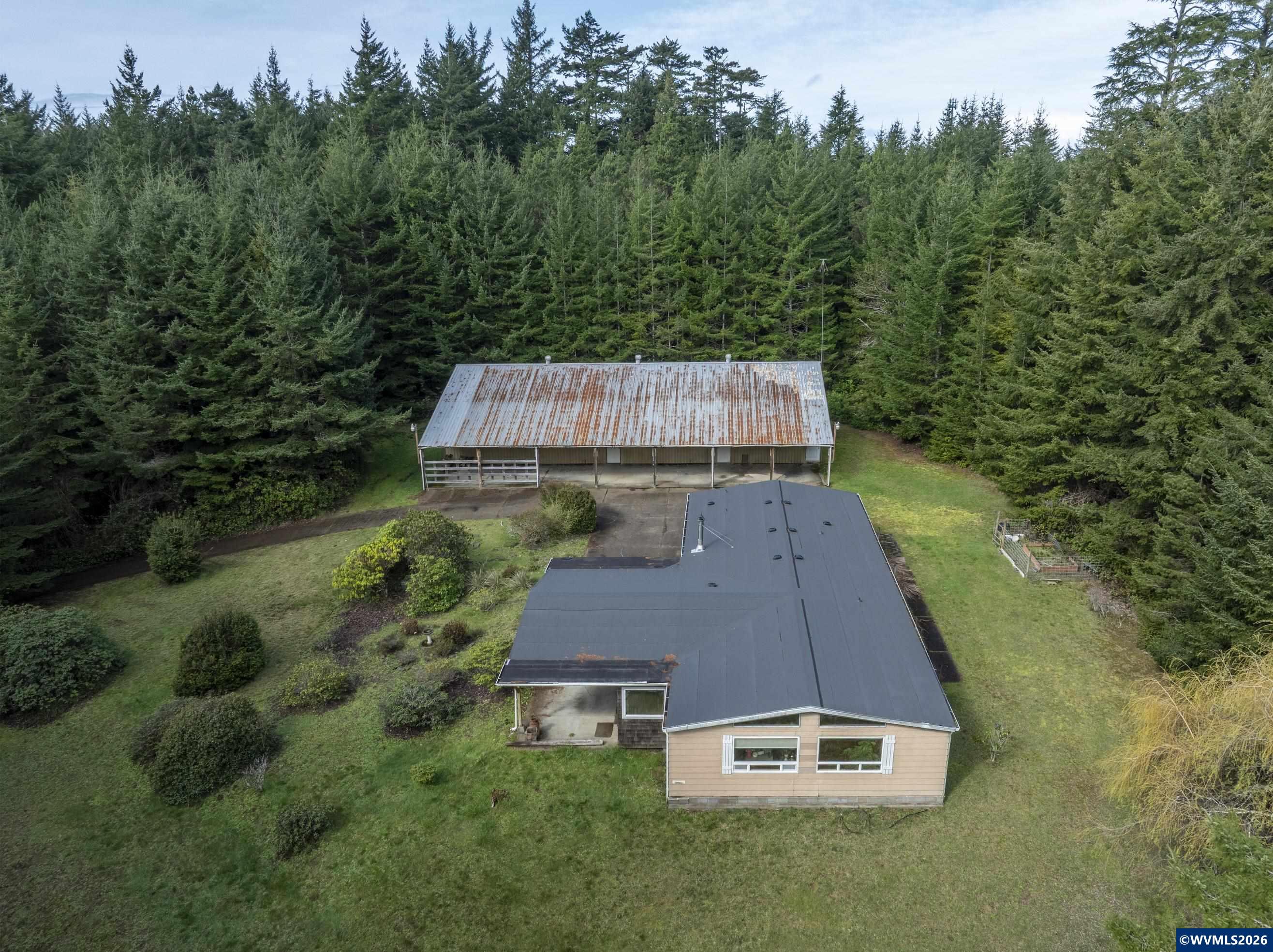 533 North Bayview Road Waldport, OR 97394 - Photo 5 of 49